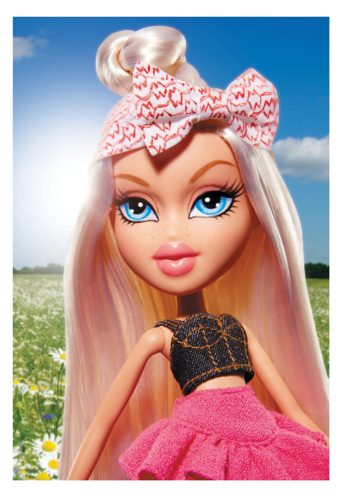 BRATZ HELLO MY NAME IS…DOLL-CLOE