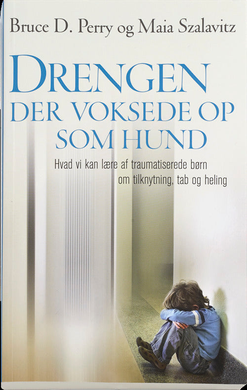 Drengen der voksede op som hund