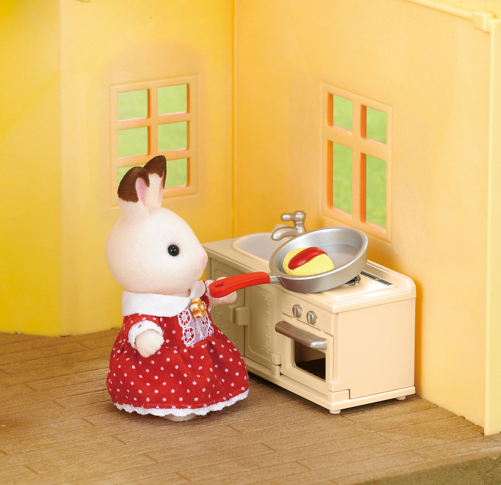 Cosy cottage starter home - sylvanian