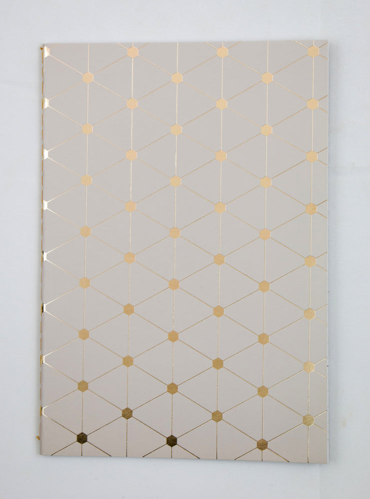 KLADDEHÆFTE A5 LINJERET CREME FOIL MAZE DIAGONAL