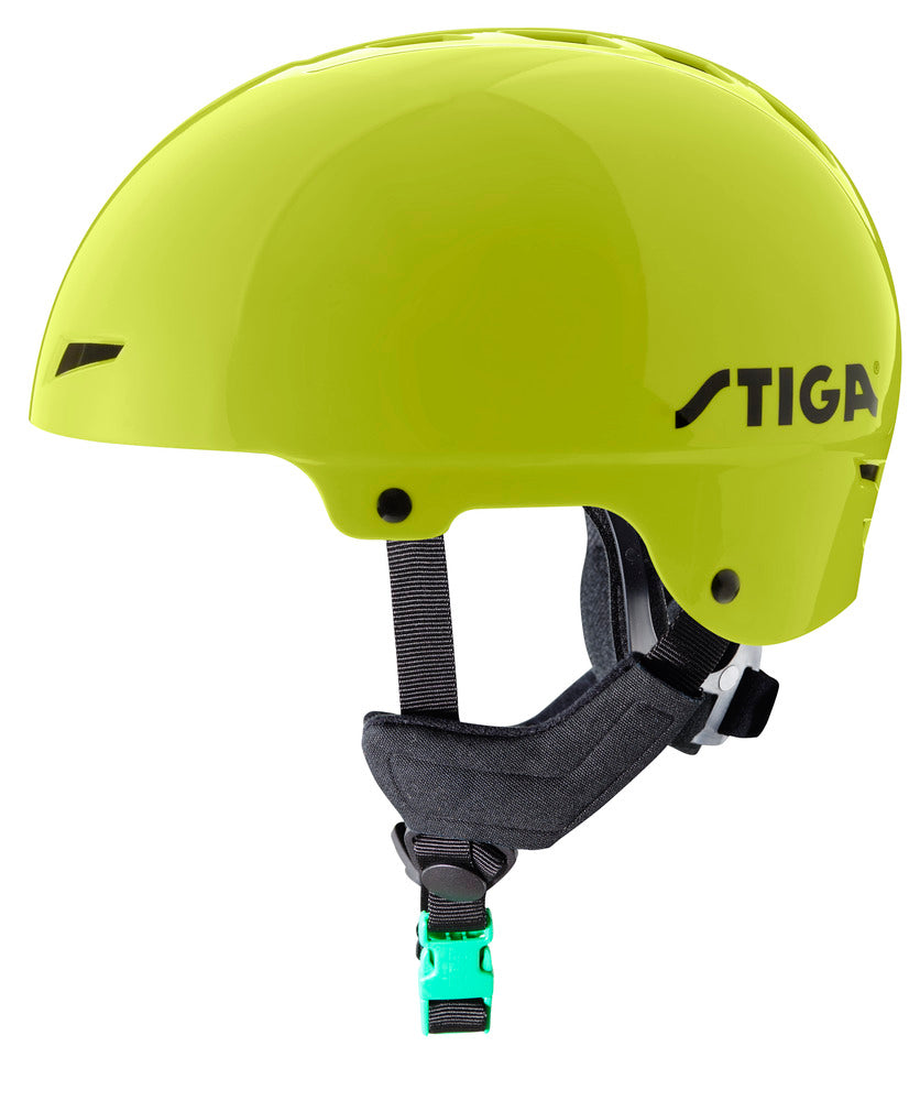 Play helmet green