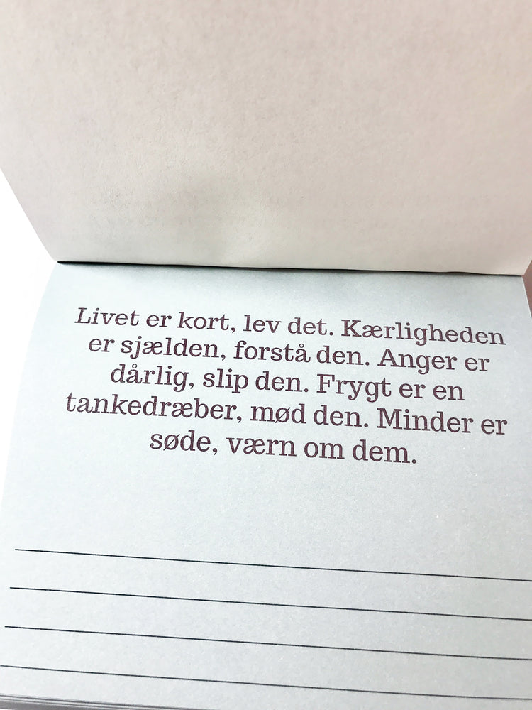 CITATKALENDER KÆRLIGHED M/GULD FOIL