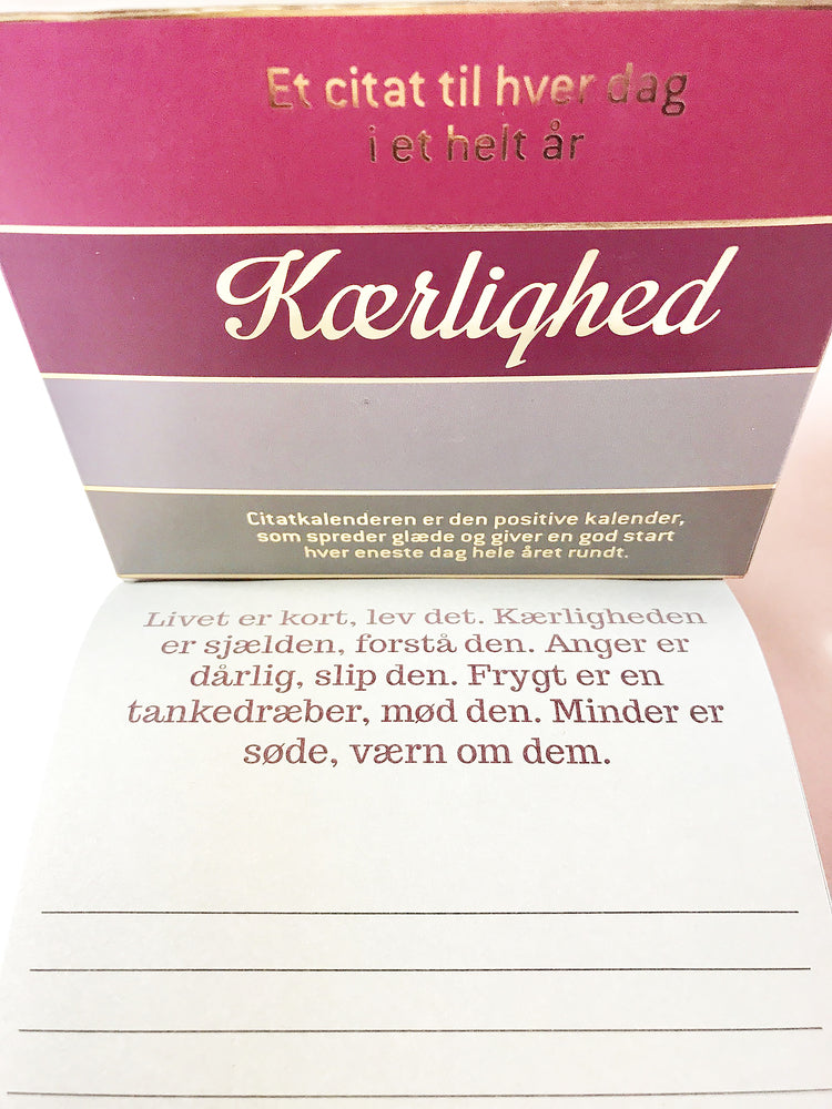 CITATKALENDER KÆRLIGHED M/GULD FOIL