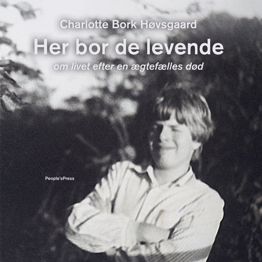 Her bor de levende
