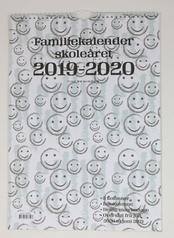 SKOLEFAMILIEKALENDER 2019/20 A3 SMILEY TEGNET