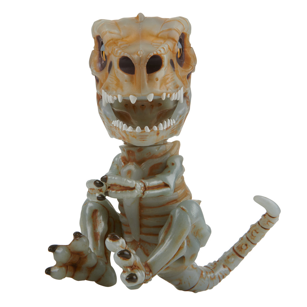 Fingerlings untamed skeletter asst.
