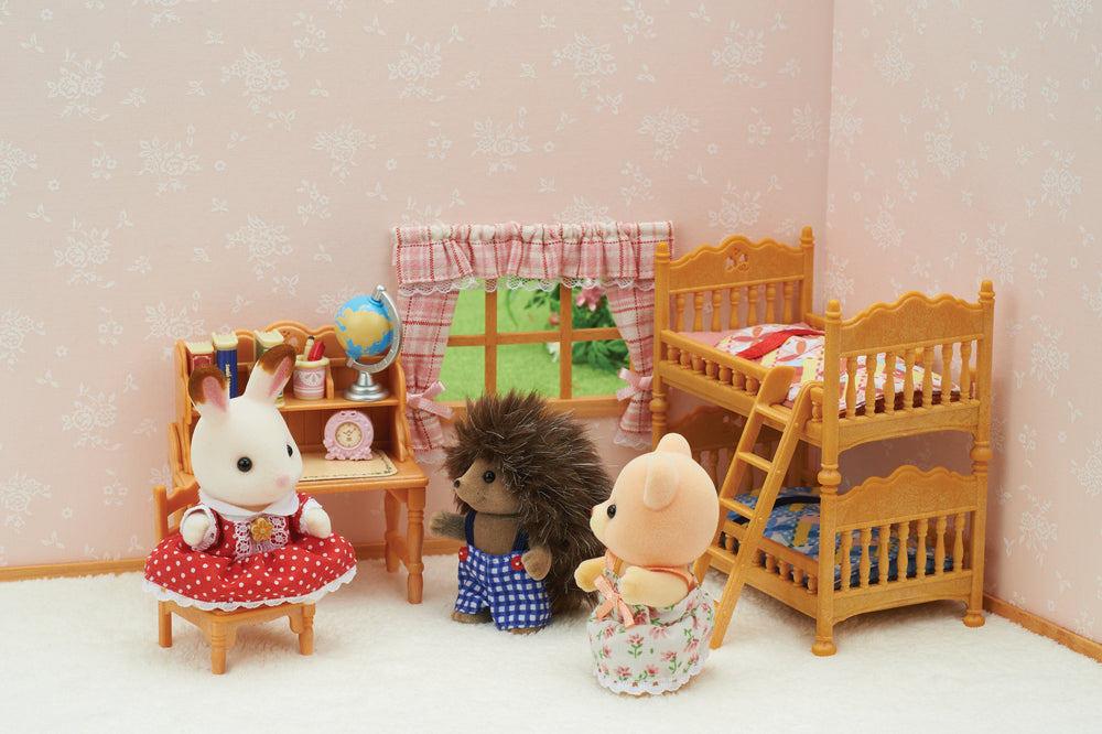 SYLVANIAN FAMILIES Landhus børneværelse med køjeseng