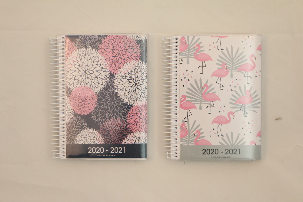 Studiekalender 2020/21 stor stor 2 i 1 dag m/ klap