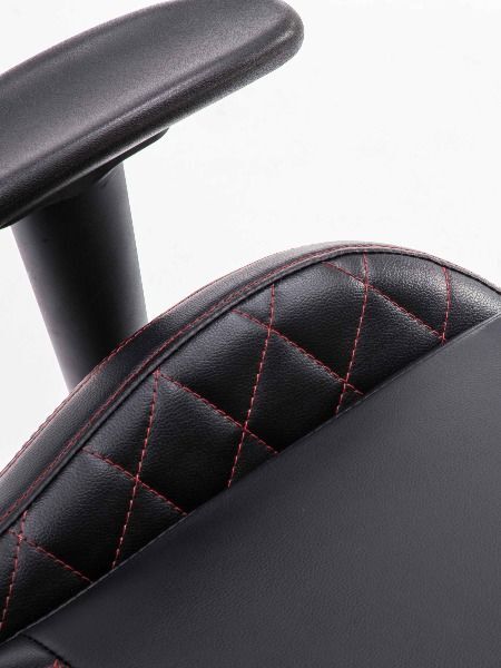 Sinox gaming stol sort med røde syninger