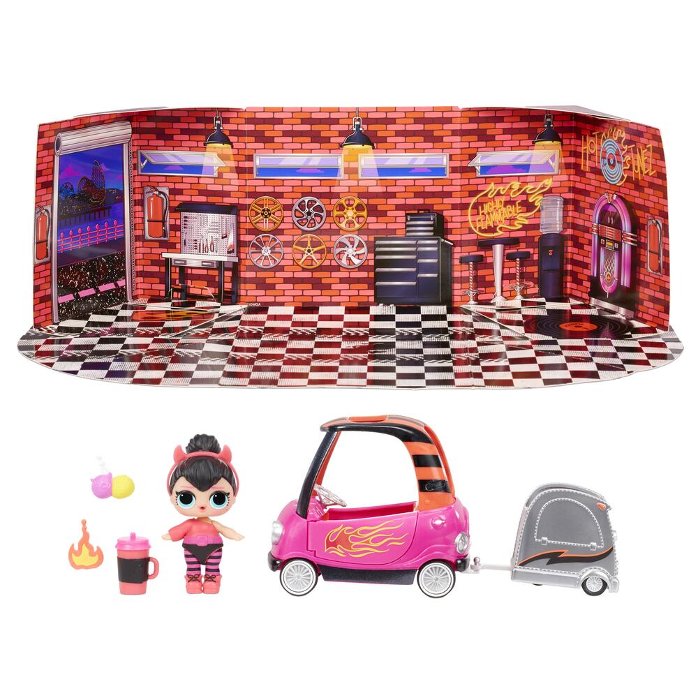 L.O.L. Surprise Furniture with Doll Asst