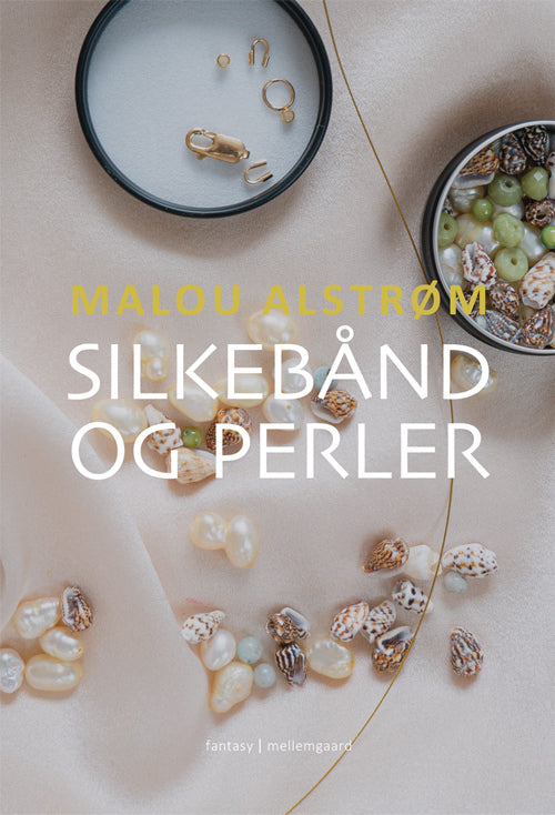 Silkebånd og perler