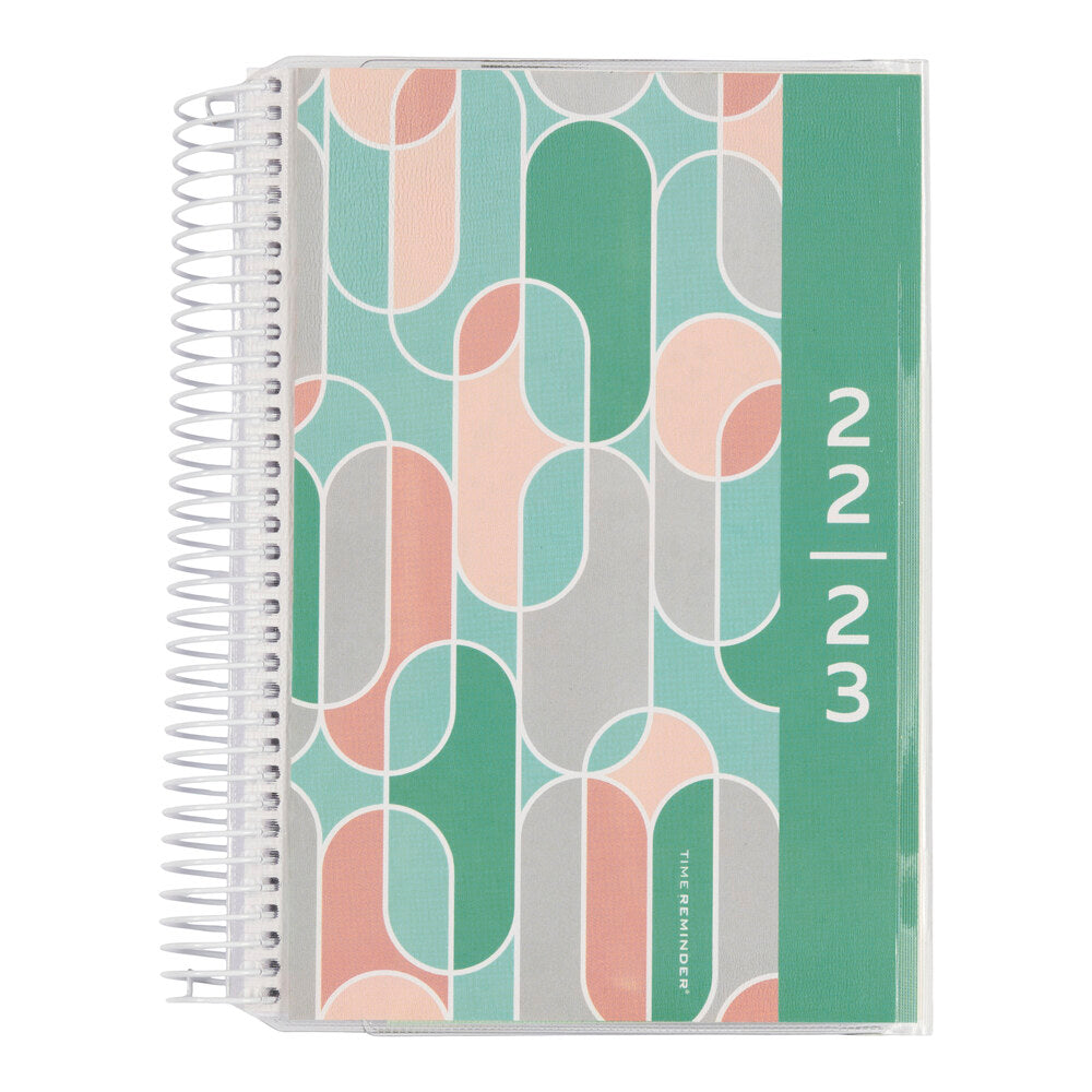 Studiekalender 2022/23 stor 2 i 1 dag m/klap. Medfølger bogmærke og stickers.