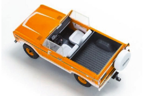 Ford Bronco Half Cab -Sandman II