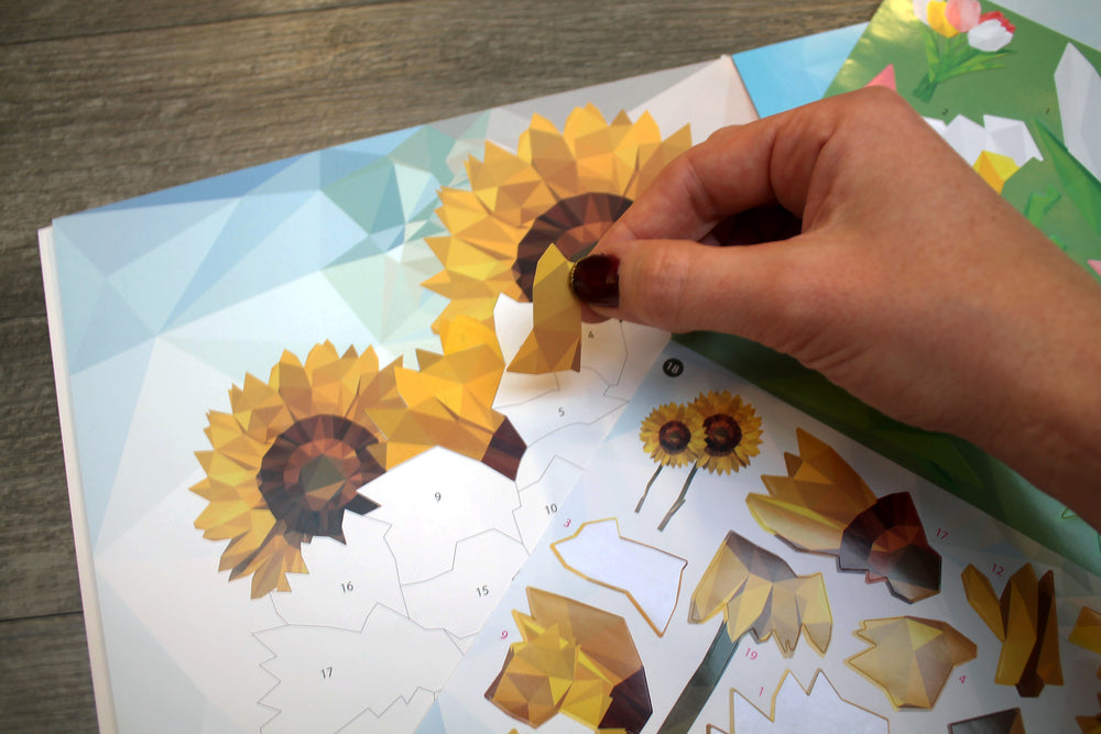 Malebog - mal med stickers Min have 24 motiver A4
