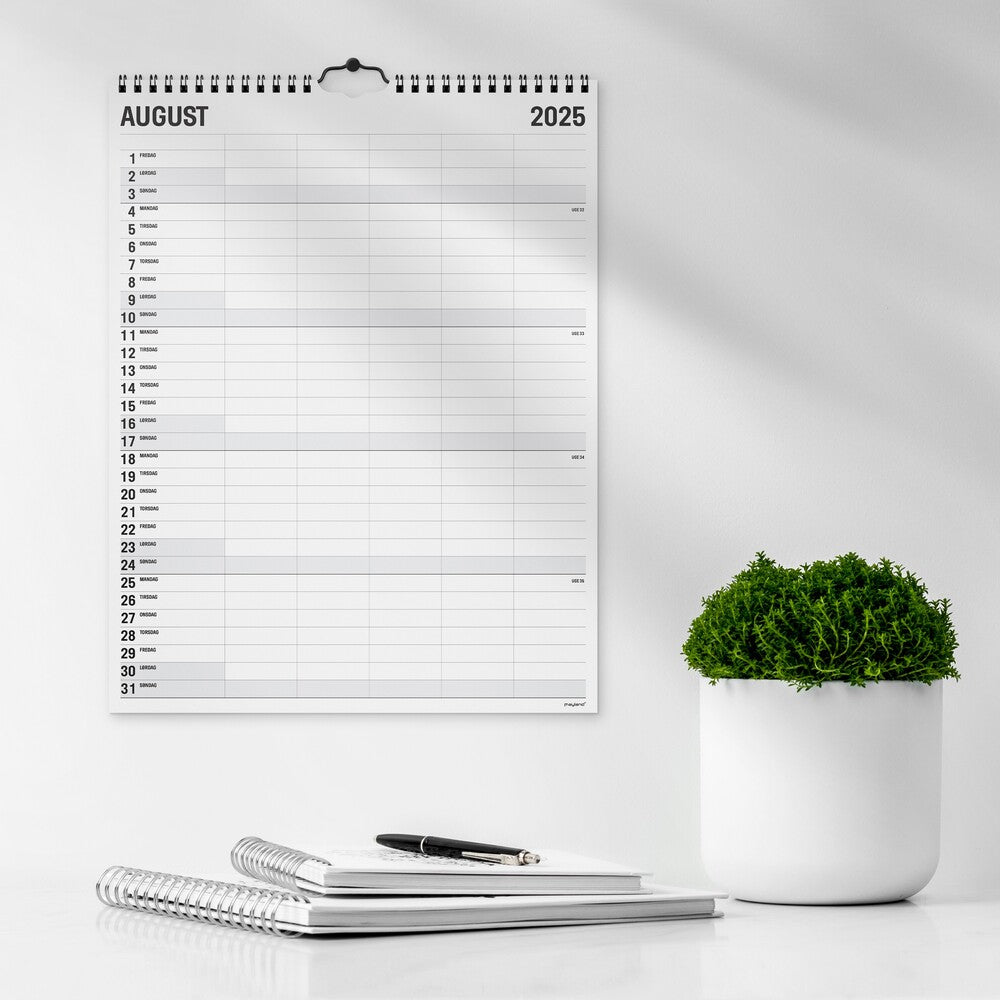 Mayland Familiekalender 2025 sort/hvid 5 kol