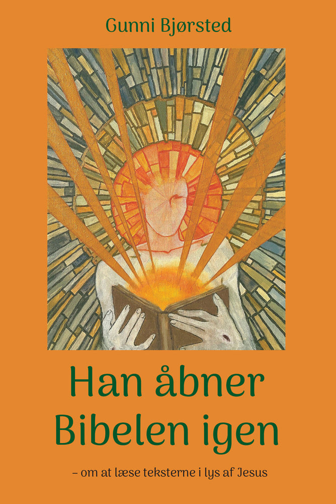 Han åbner Bibelen igen
