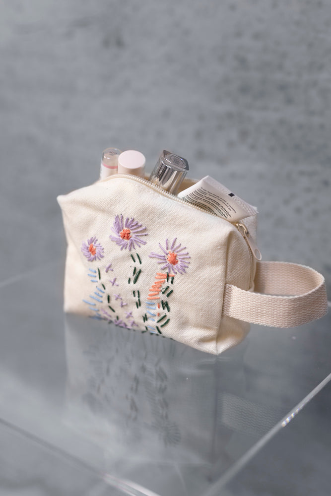 Broderi Mini DIY Kit kosmetiktaske creme