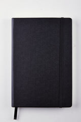 D2 Notesbog linjeret 96 s. pu omslag sort A5 m/indvendig lomme