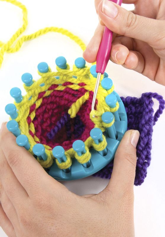 STYLE ME UP FASHION KNITTING STUDIO