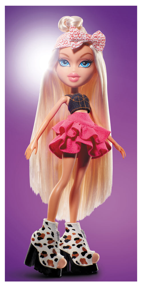 BRATZ HELLO MY NAME IS…DOLL-CLOE