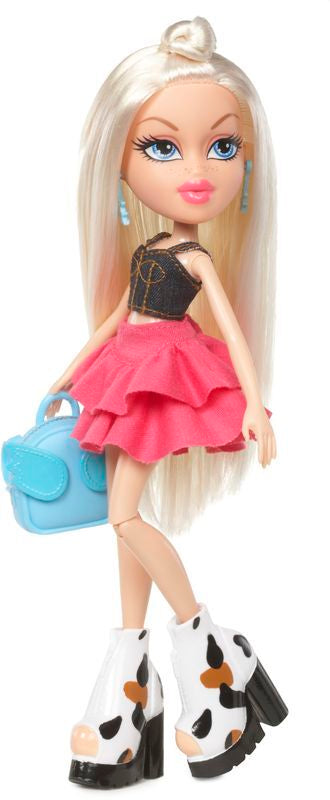 BRATZ HELLO MY NAME IS…DOLL-CLOE