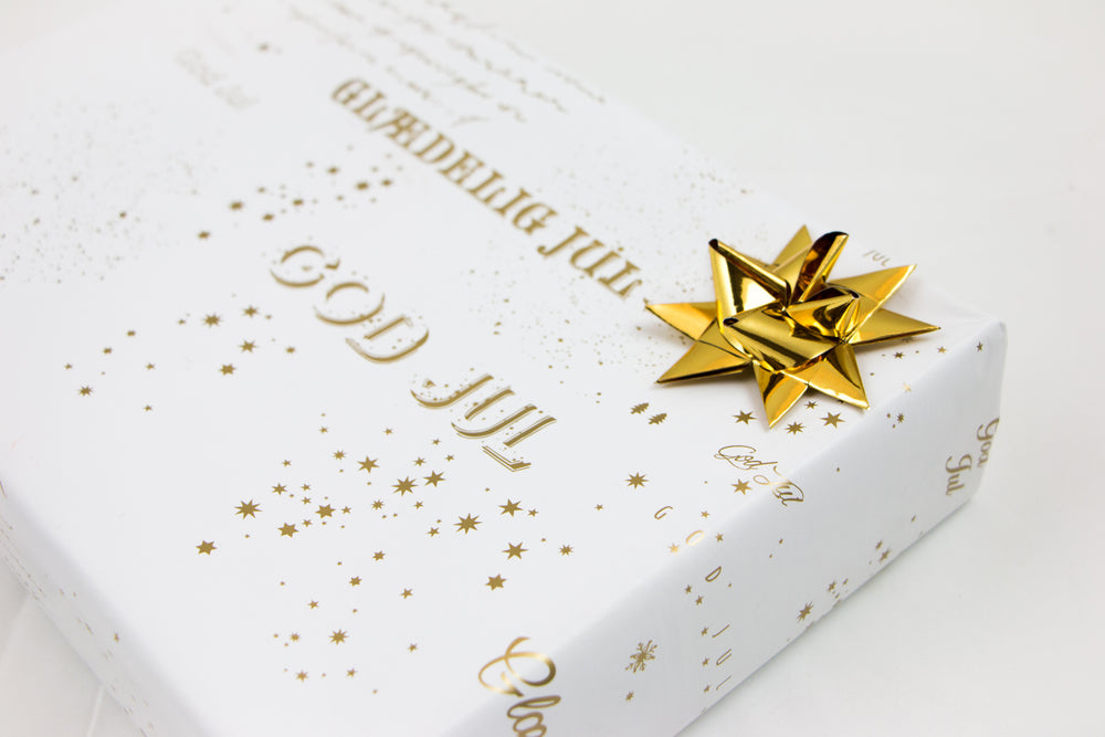 GAVEPAPIR HVID M/GULD GOD JUL 3 MX70CM