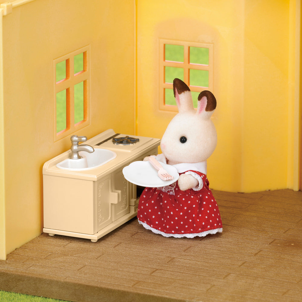 Cosy cottage starter home - sylvanian