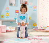 BABY ANNABELL LÆR AT GÅ