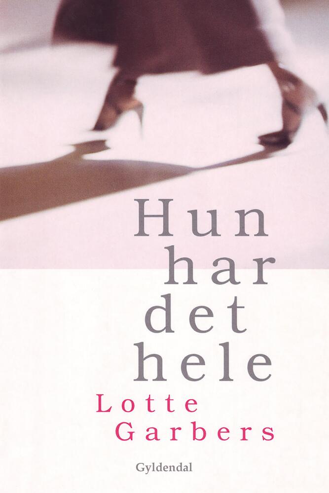 Hun har det hele