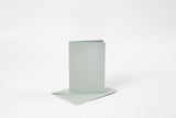 KORT OG KUVERTER KORT 10,5X15 CM SØLV PERLEMOR 4SÆT