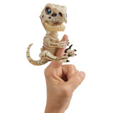 Fingerlings untamed skeletter asst.