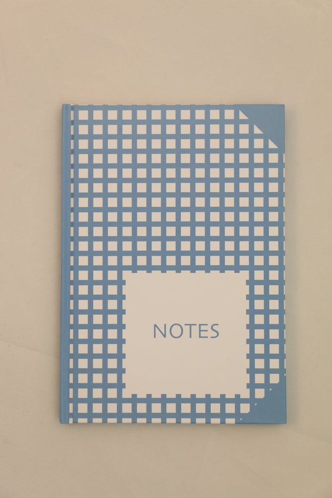 Notesbog A5 linjeret ternet lyseblå/hvid