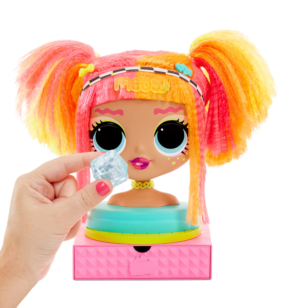 L.o.l. surprise omg ultimate makeover doll 1