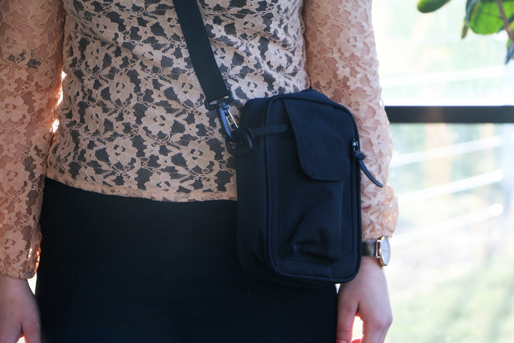 Taske crossbody Real Republic sort polyester rem mobillomme