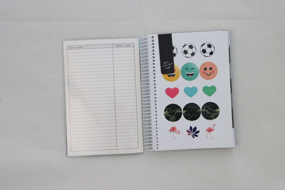 STUDIEKALENDER 2021/22 STOR 2 I 1 DAG. BOGMÆRKE, STICKERS