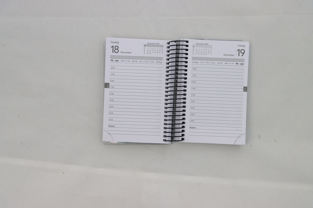 STUDIEKALENDER 2021/22 LILLE 2I1 DAG M/KLAP,BOGMÆRK,STICKERS