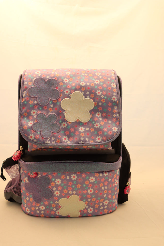 Skoletaske Tuoin blomster med gymnastikpose. Ca. 19 liter