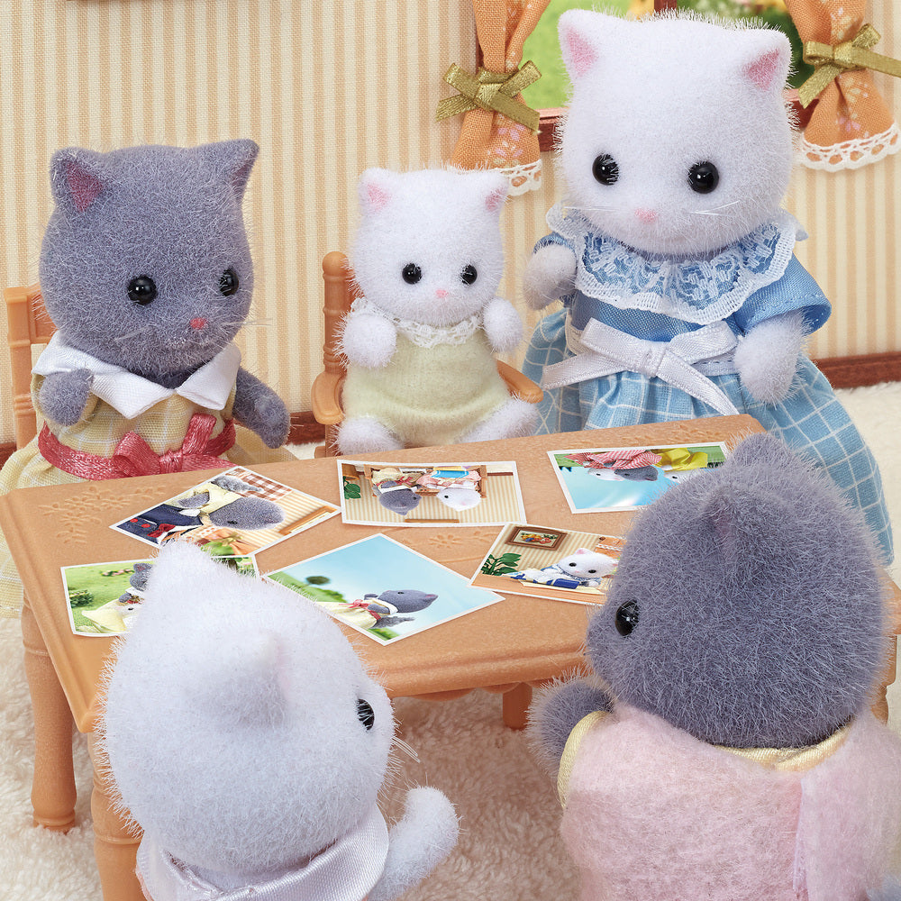 Sylvanian Families Perserkat Baby