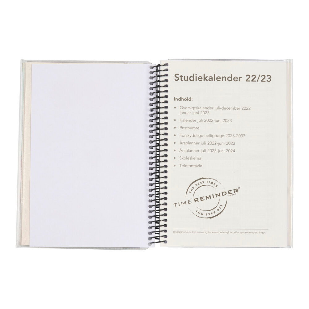 Lektiekalender 2022/23 4 i 1 ugeopslag m/notatsider. M/2klappe. Medfølger bogmærke og stickers.