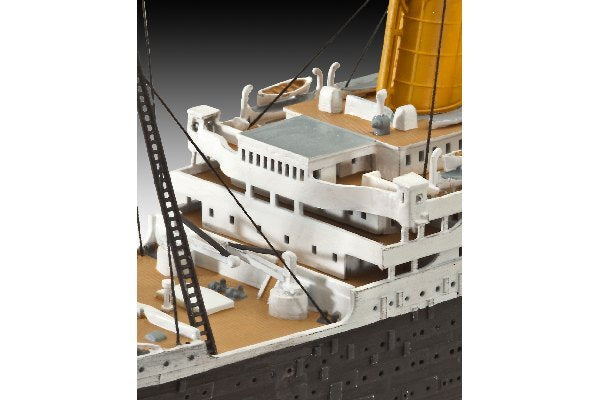 D1 R,M,S, Titanic