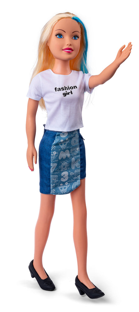 Judith dukke 78 cm med hvid T-shirt