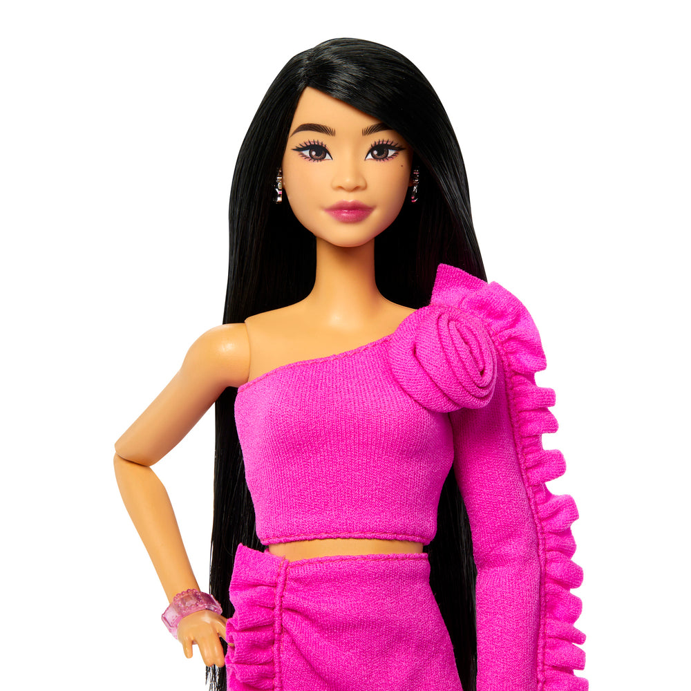 Barbie Deluxe Style Rose med ben protese