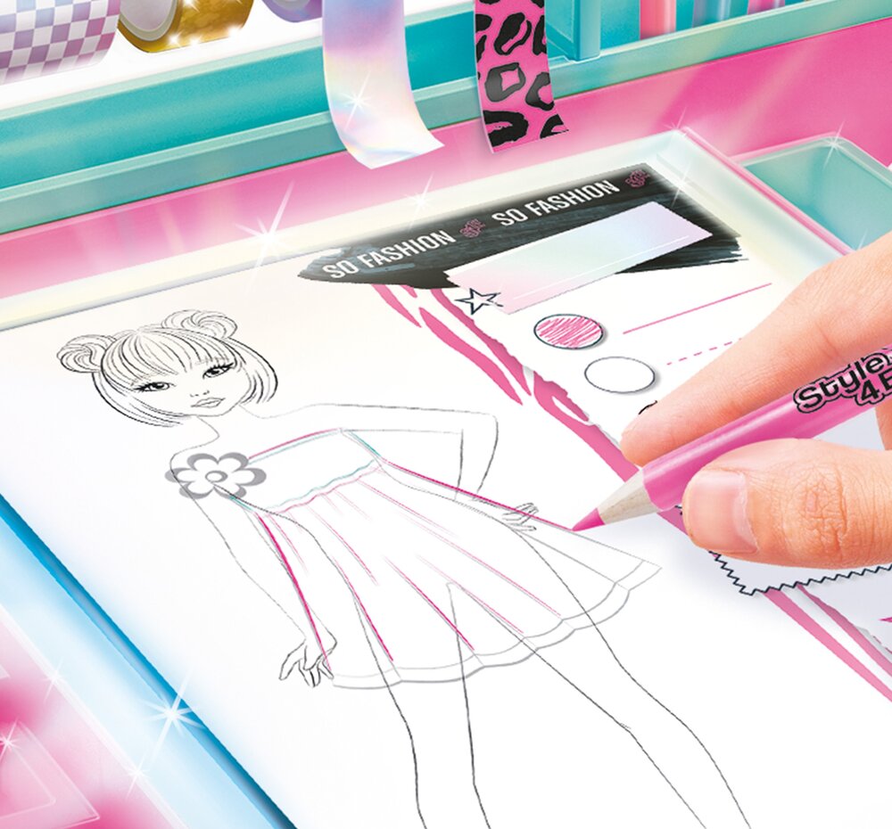 D2 Style 4 Ever Fashiondesignerstudio