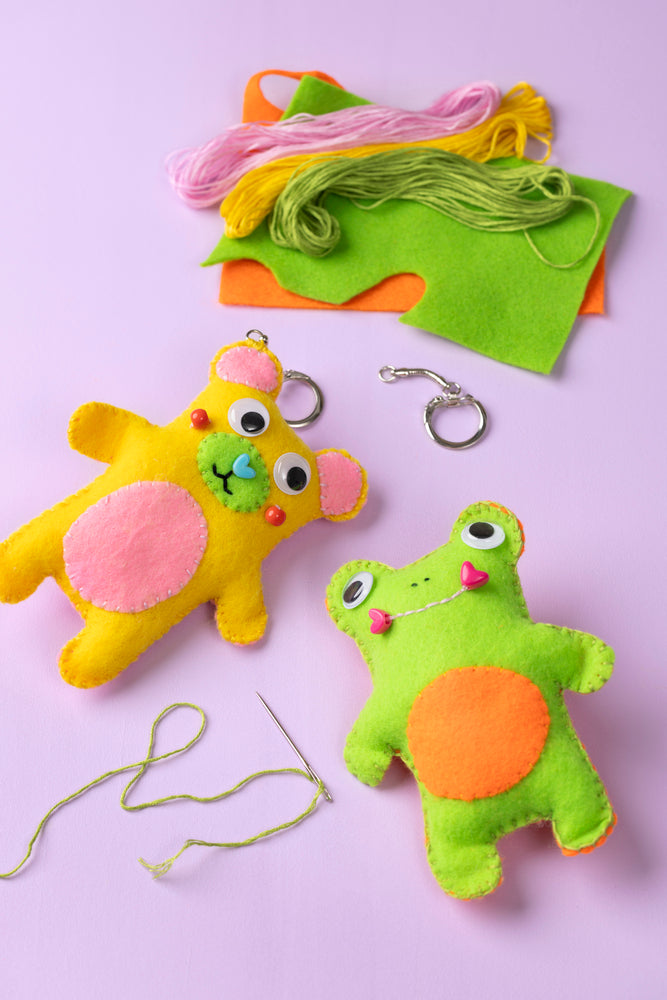 Syning Mini DIY Kit  Frø og bamse ass. Farver